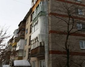 Сосульку высотой пять этажей убрали в Дзержинске по требованию ГЖИ
