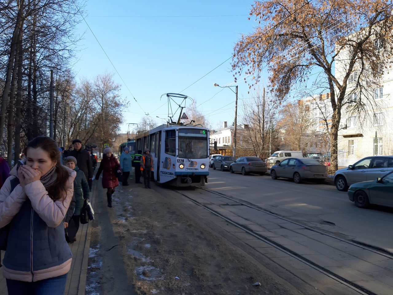 Газель перекрыла движение трамваев в Советском районе (ФОТО)