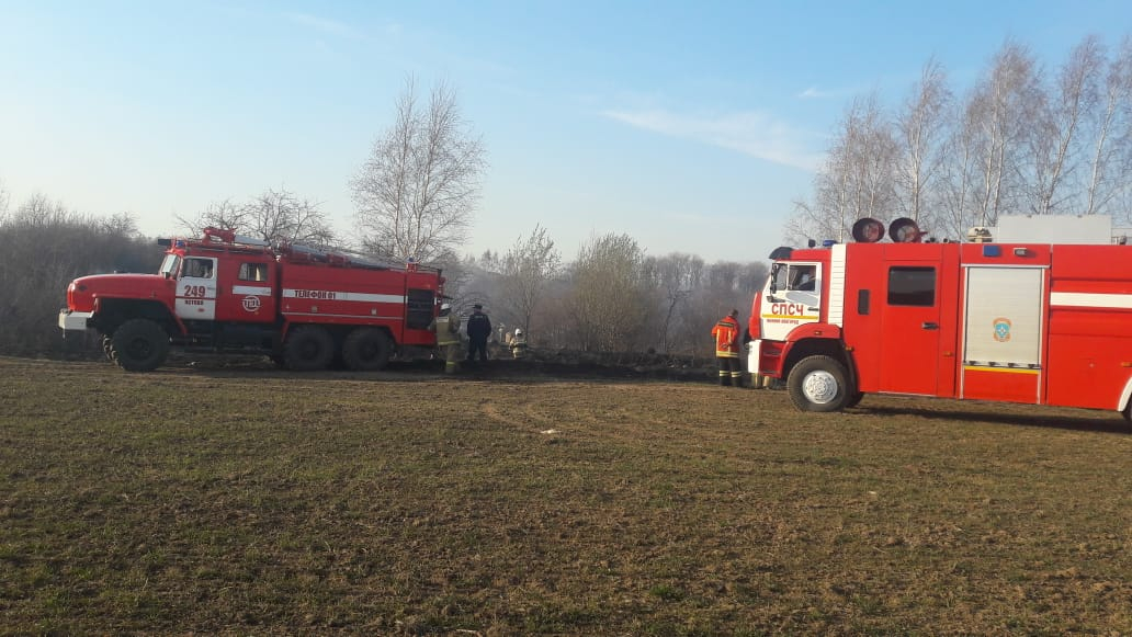 Опубликованы фото и видео с места крупного пожара в Кстовском районе