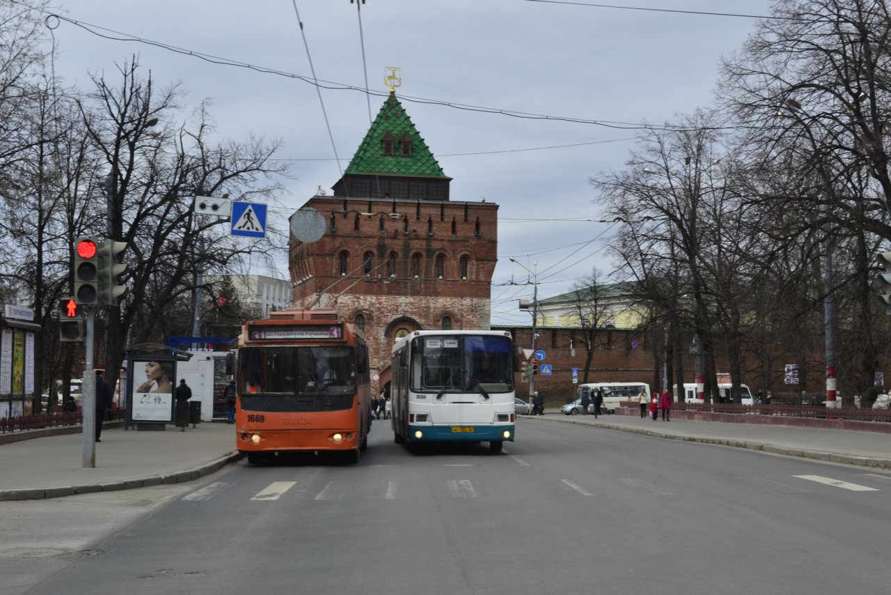 Движение в центре Нижнего Новгорода ограничено из-за репетиции ко Дню Победы