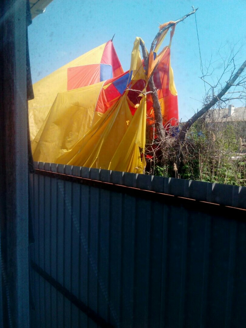 Унесенные ветром: в Крыму 12-летняя девочка улетела одна на воздушном шаре (ФОТО, ВИДЕО)