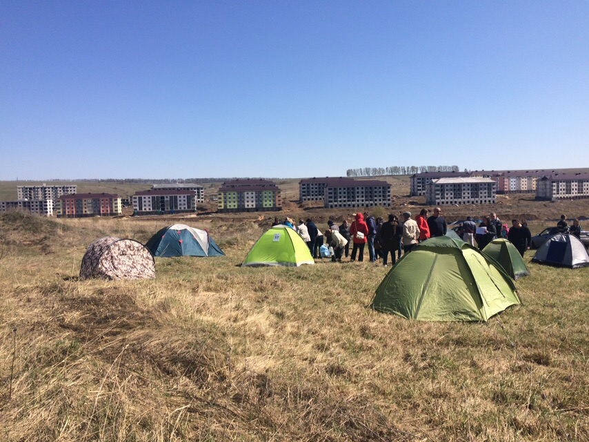 Бессрочный протест: дольщики ЖК «Новинки Smart City» продолжают жить в палаточном лагере
