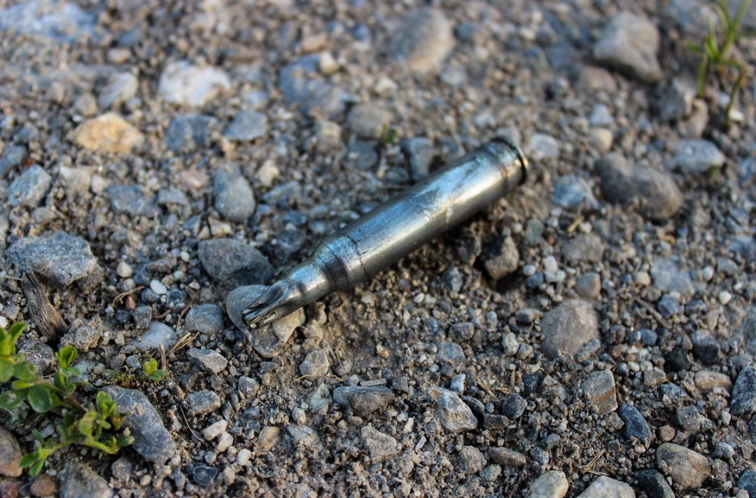 Артиллерийский снаряд найден в искусственном карьере в Дзержинске