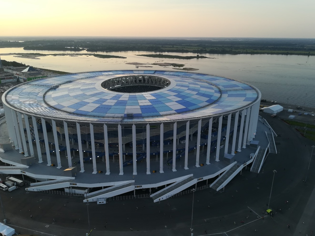 Нашелся доброволец: обустройством площадки у стадиона «Нижний Новгород» займется ИП