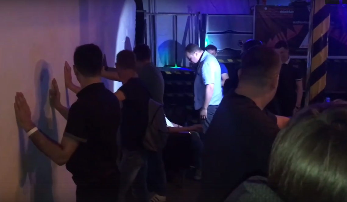 Операция дискотека: наркоконтроль неожиданно нагрянул в ночные клубы Нижнего Новгорода (ВИДЕО)