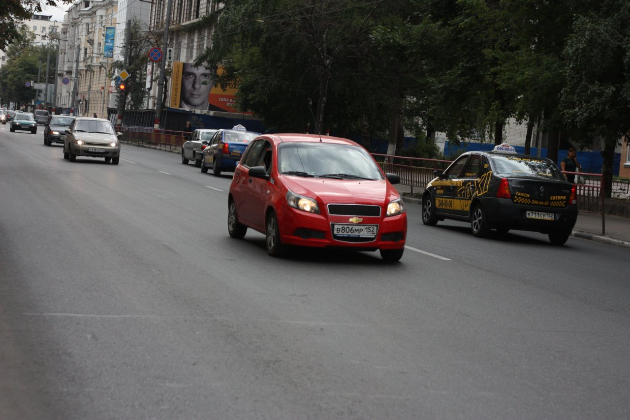 Движение автомобилей по улице Белинского ограничили до 30 октября