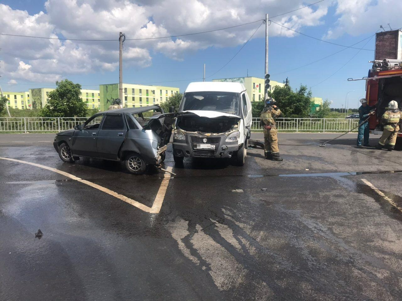Автобус устроил массовое ДТП в Нижегородской области: есть пострадавшие (ФОТО, ВИДЕО)