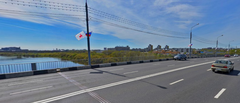 Мужчину, повисшего на Канавинском мосту, спасали в Нижнем Новгороде (ФОТО)