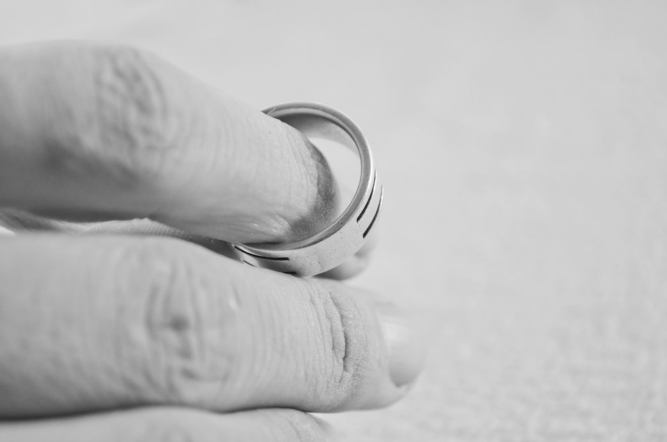 Праздник День семьи, любви и верности омрачает статистика разводов