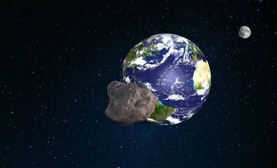 Будет ли конец света: к Земле летит астероид размером с пирамиду Хеопса
