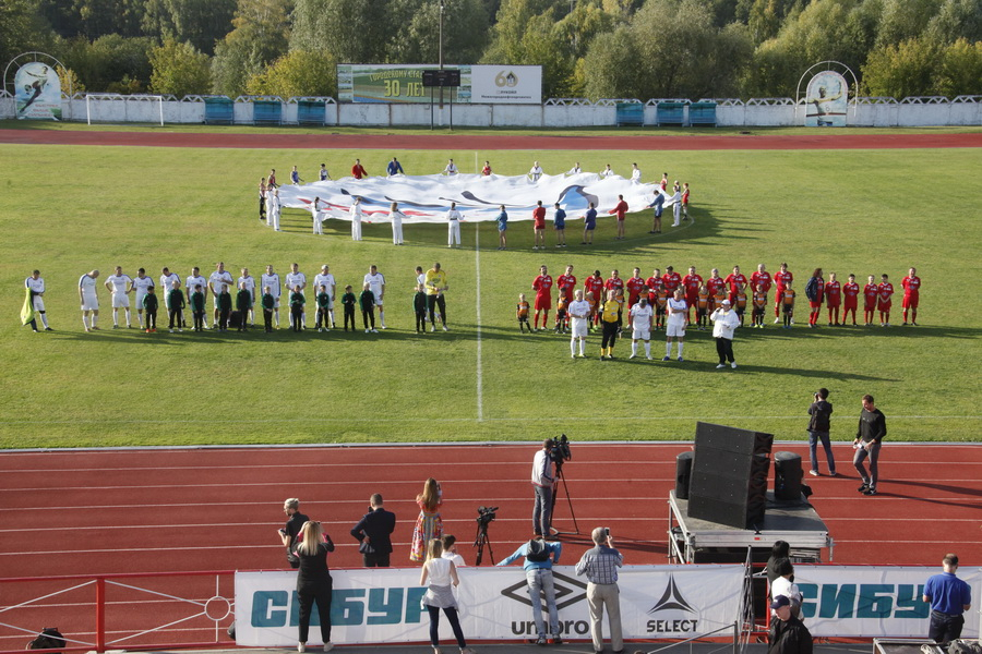 Команда звезд обыграла Нижегородское правительство в благотворительном матче «Под флагом добра»