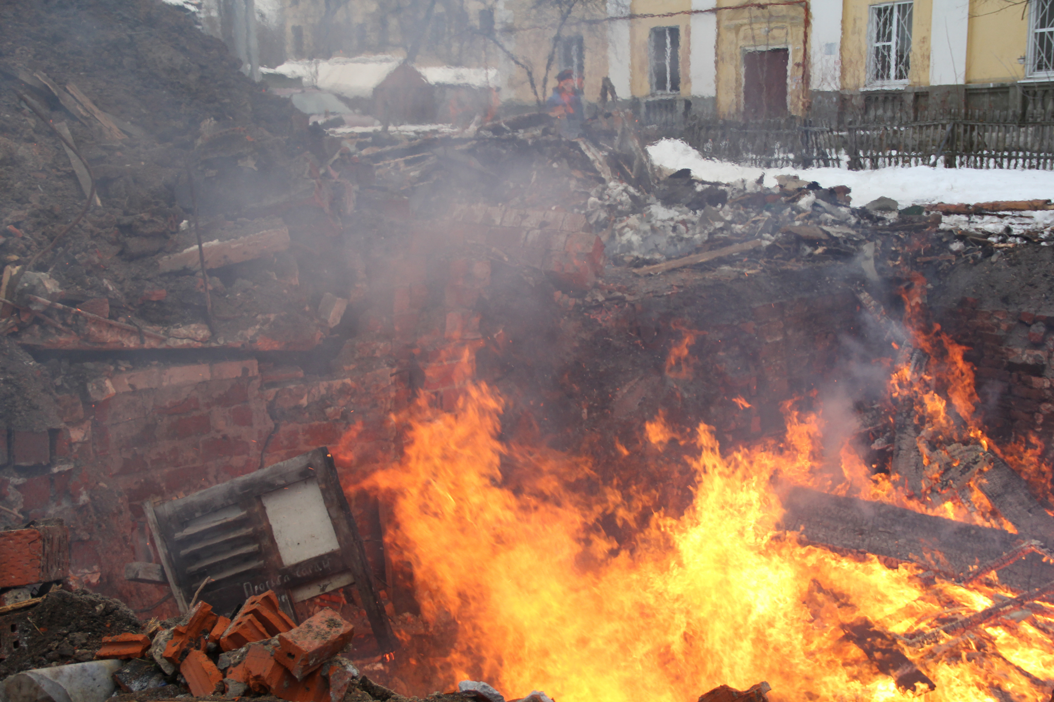 Загорелся от лампадки: двое пенсионеров погибли на пожаре в Кулебаках