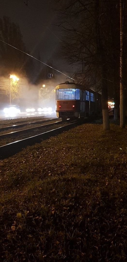 Трамвай с пассажирами внутри задымился в Нижнем Новгороде (ФОТО)