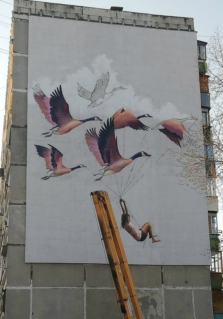 Огромное граффити «Полет к мечте» украсит дом в Автозаводском районе (ФОТО)