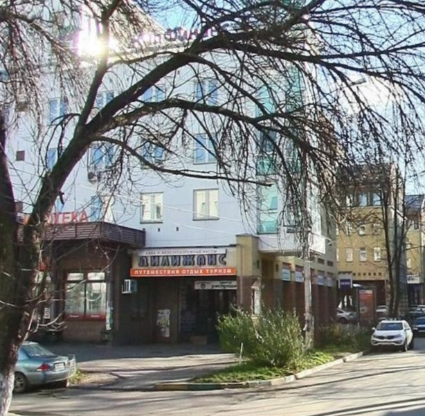Жилой дом в центре Нижнего Новгорода трещит по швам