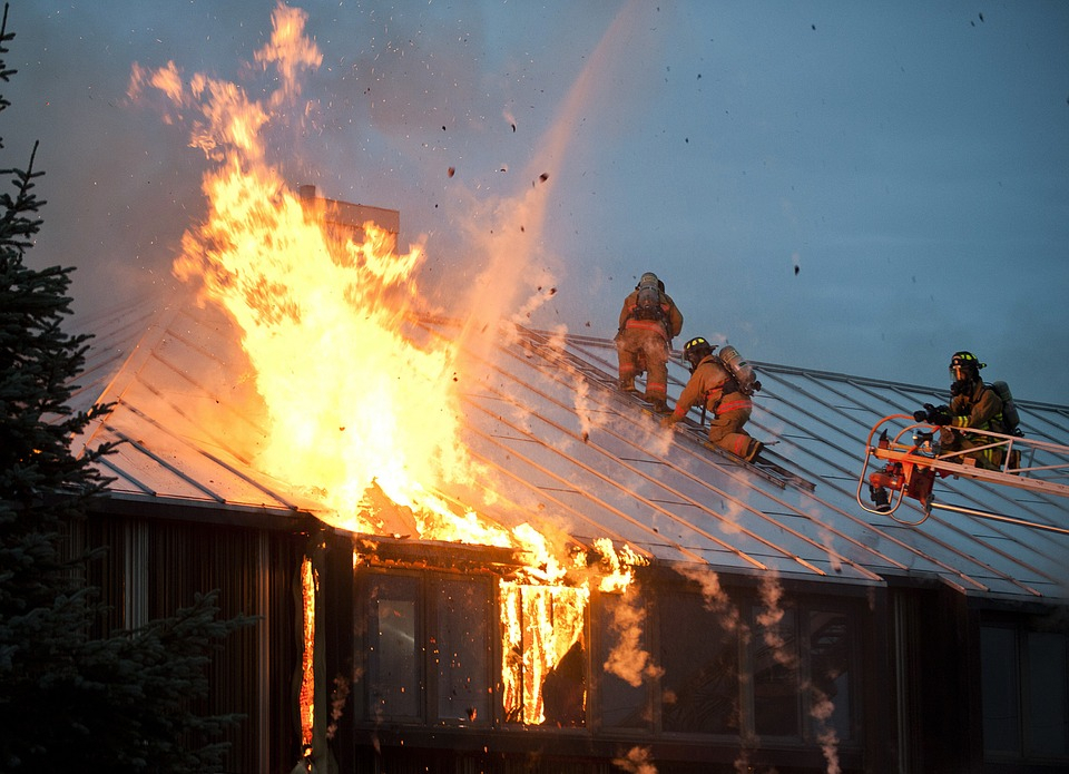 46 спасателей тушили ночной пожар, унесший жизнь 44-летнего нижегородца