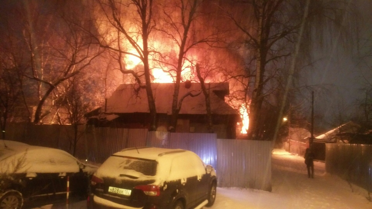 «Очень страшно было наблюдать»: жилой дом сгорел в Ленинском районе (ФОТО)