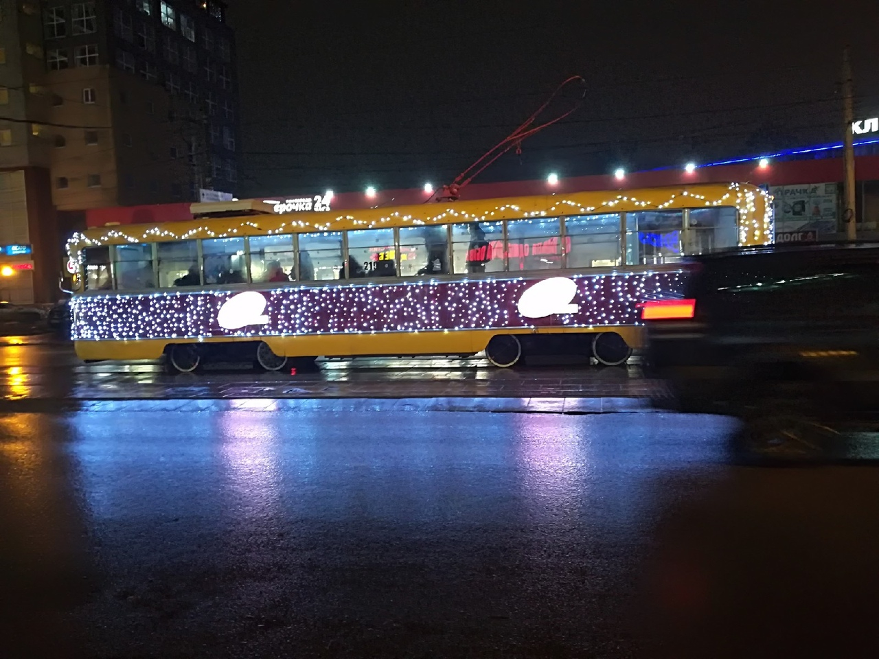 Новогодние трамваи вышли на маршруты в Нижнем Новгороде