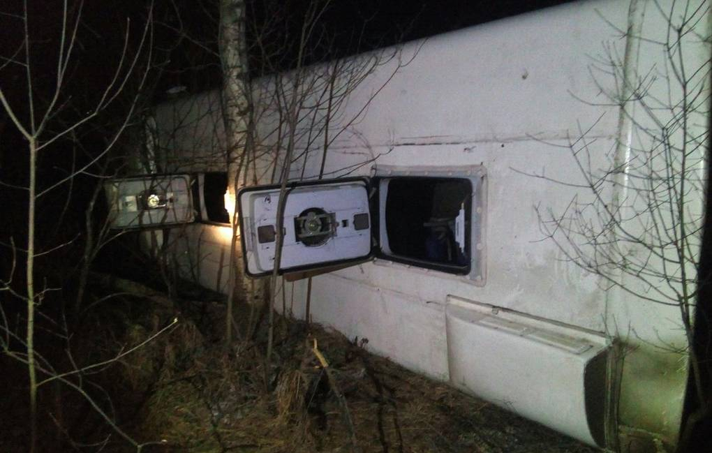 Автобус с 49 пассажирами перевернулся в Балахнинском районе: 20 человек ранены (ФОТО)