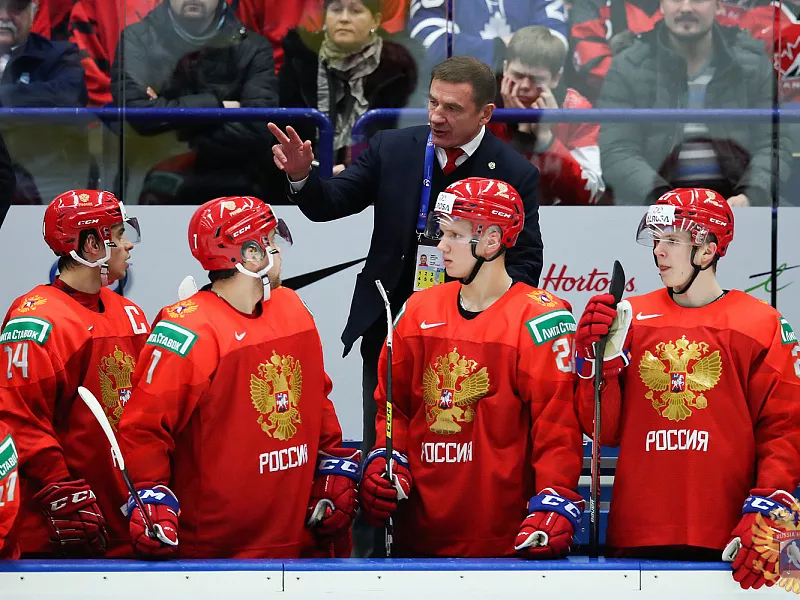 Фото к статье: Молодежная сборная России по хоккею взяла «серебро» чемпионата мира