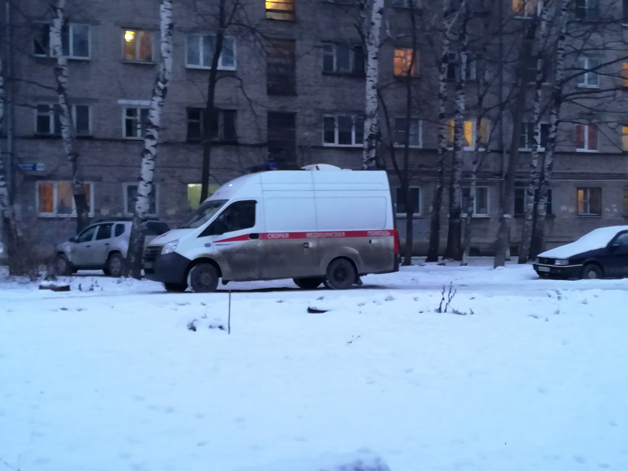 Сотрудник спортклуба «Хабарское» погиб после столкновения его снегохода с буксиром