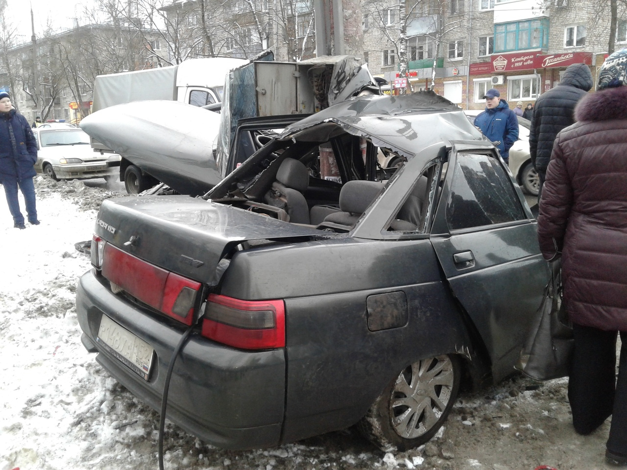 Момент смертельного ДТП на улице Светлоярской в Нижнем Новгороде попал на видео