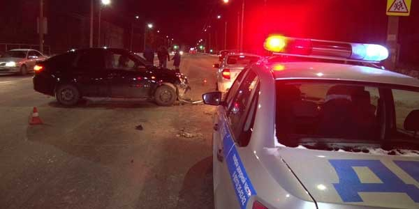 Две «Лады» столкнулись на перекрестке улиц Гайдара и Бутлерова в Дзержинске (ФОТО)