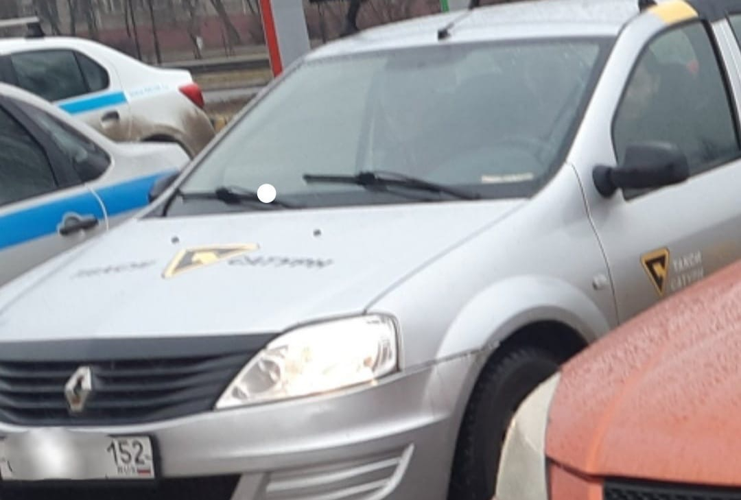 Водитель такси «Сатурн» избил девушку в Нижнем Новгороде