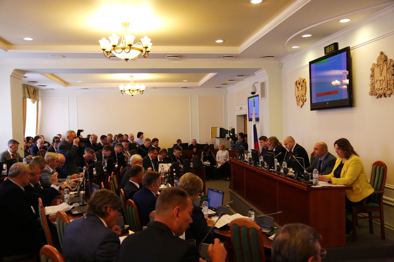 Нижегородские депутаты одобрили поправки в Конституцию России
