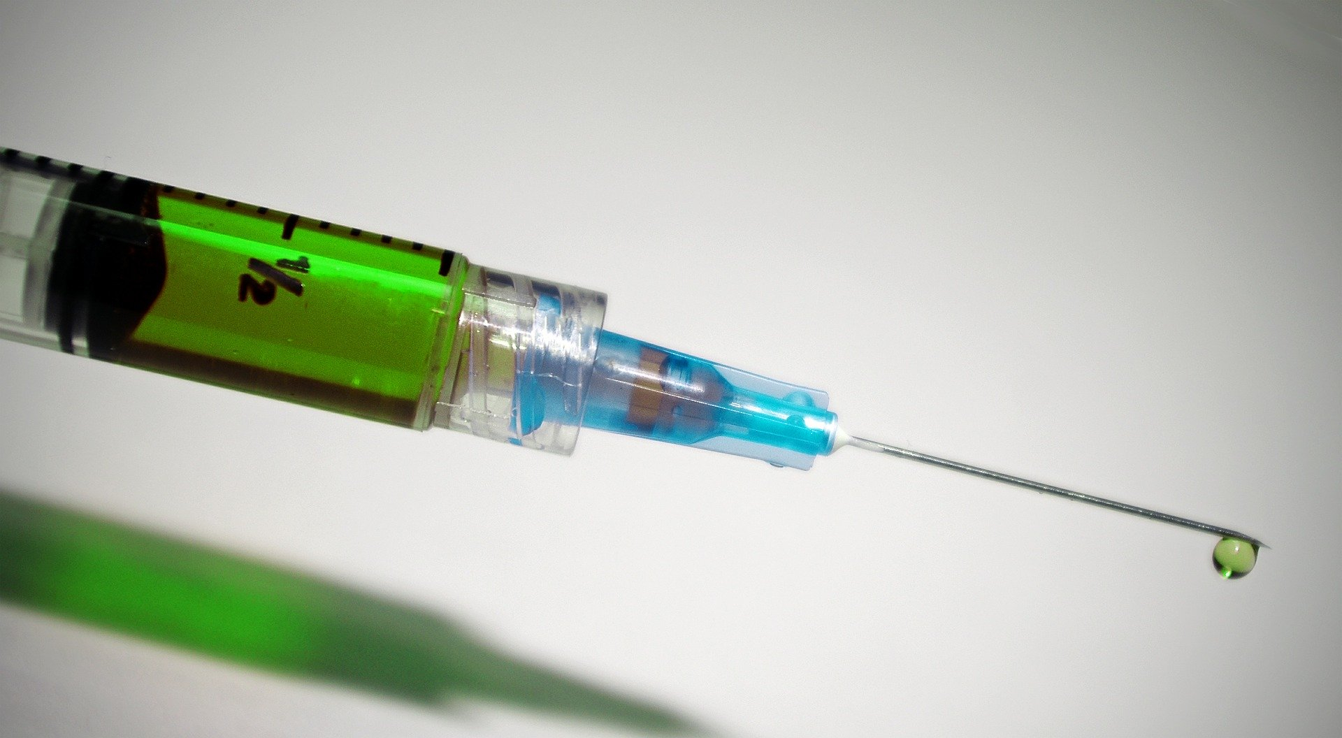 В России проводятся испытания шести вакцин от коронавируса