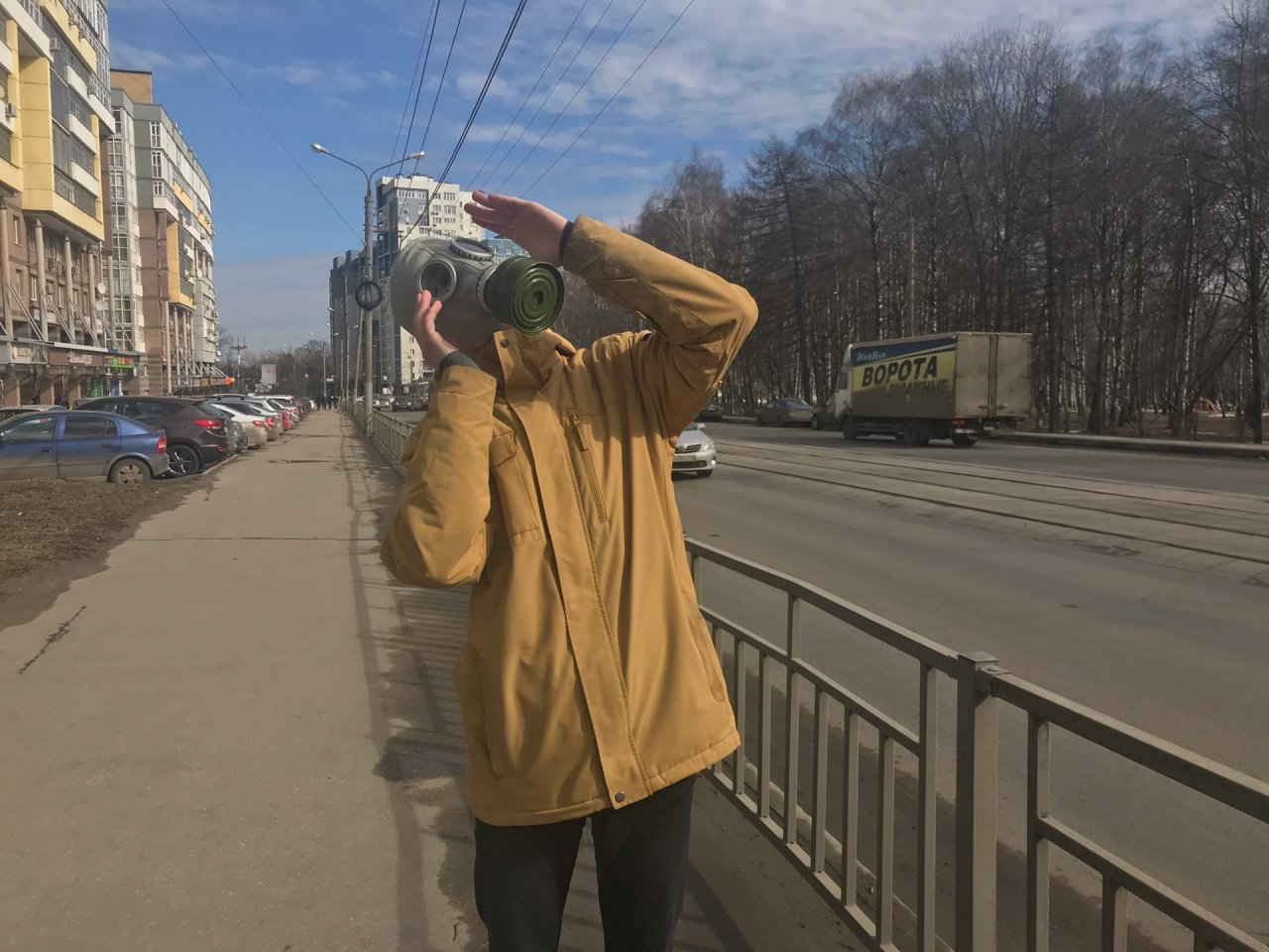«Зато без риска»: фото нижегородцев, нашедших альтернативу медицинским маскам