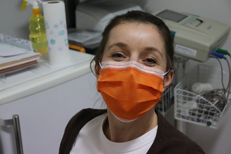 В ВОЗ рассказали, когда медицинские маски опасны для людей
