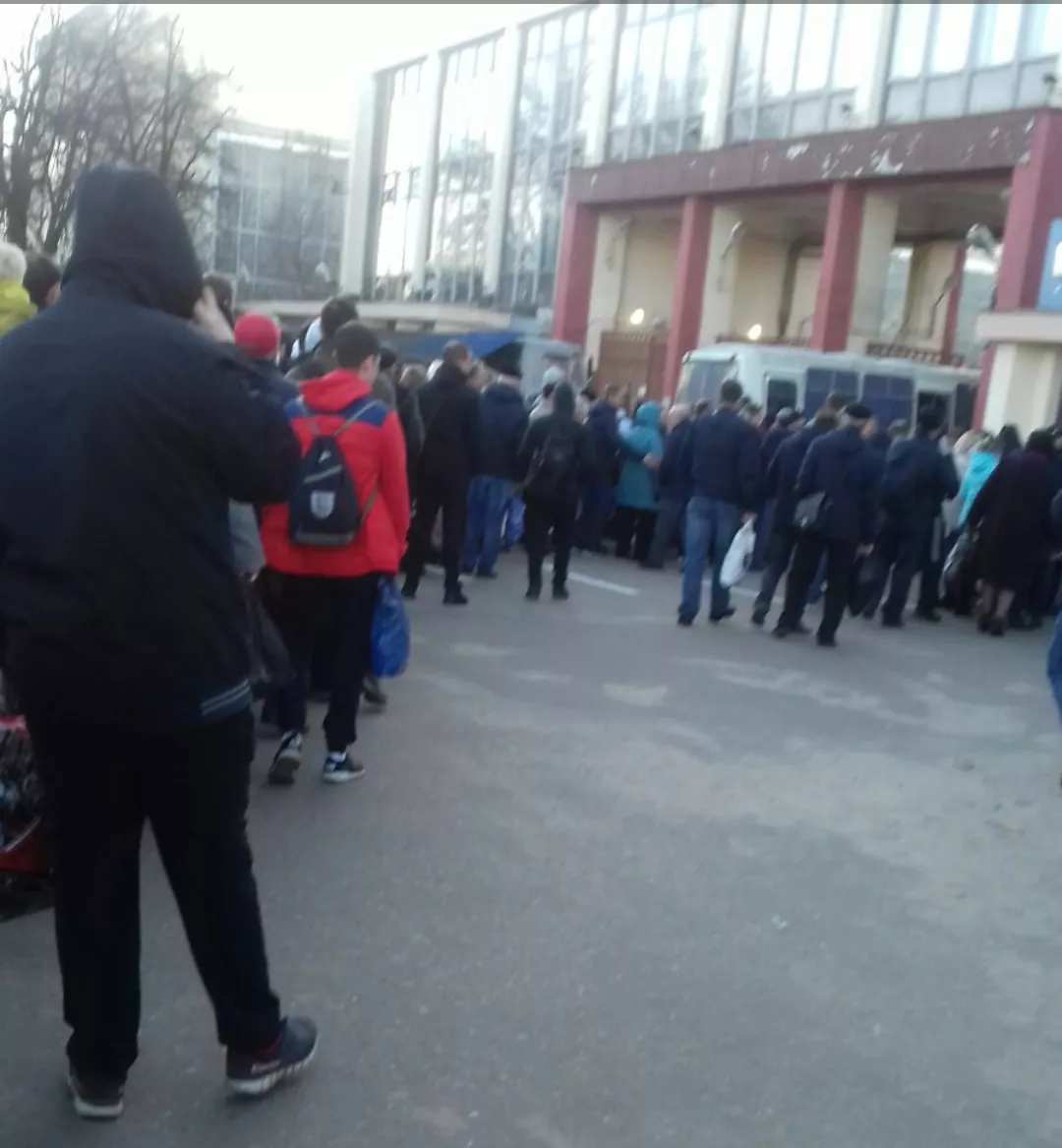 Фото к статье: «Привет доносчикам»: ГАЗ заплатит большой штраф за очереди на проходных