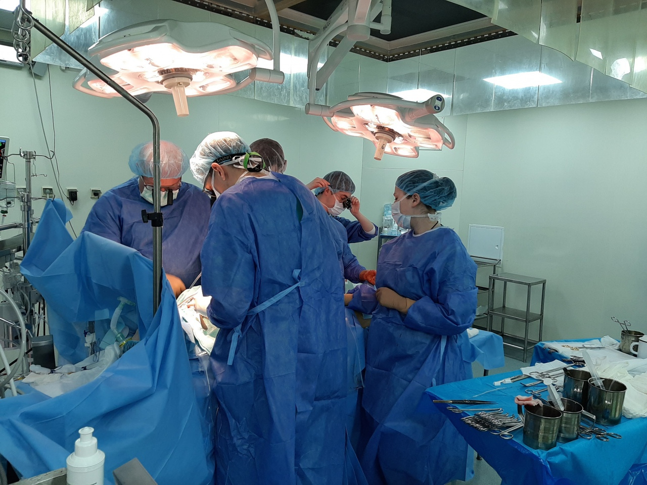 Нижегородские кардиохирурги провели сложнейшую операцию на сердце (ВИДЕО)