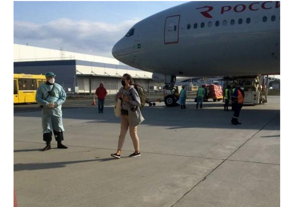 34 нижегородских туриста вернулись домой из Индонезии