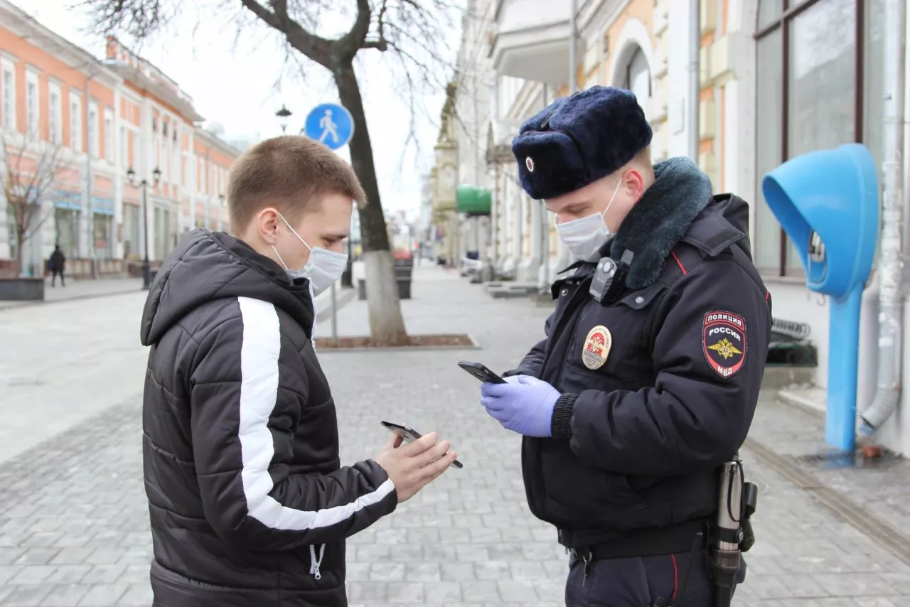 Фото к статье: Губернатор рассказал, насколько QR-коды сократили количество заболевших COVID