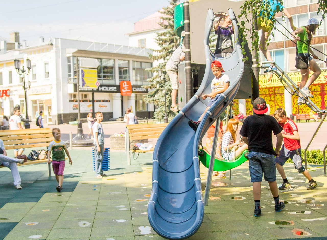 Известно, можно ли гулять на детских площадках в Нижегородской области
