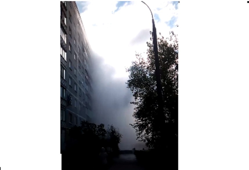 «Дезинфекция девятиэтажки»: фонтан с кипятком забил из-под земли в Нижнем Новгороде (ВИДЕО)