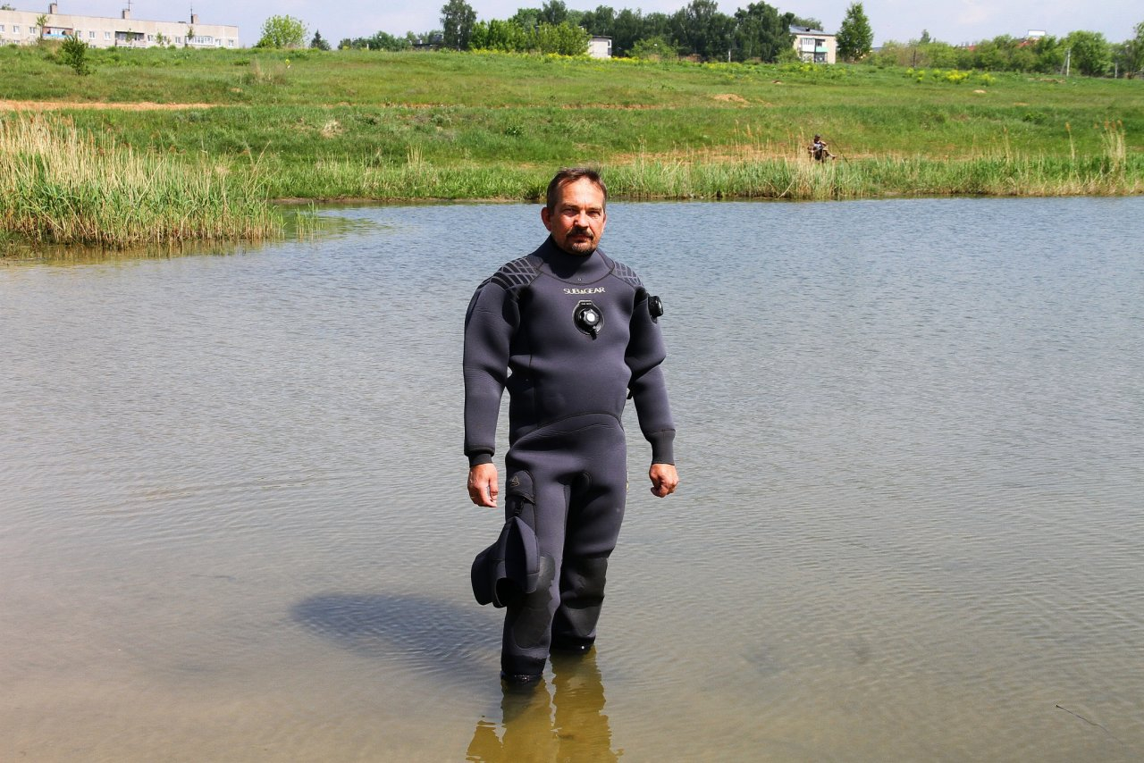 Водолаз нырял за перстнем Никиты Михалкова в озеро в Нижегородской области