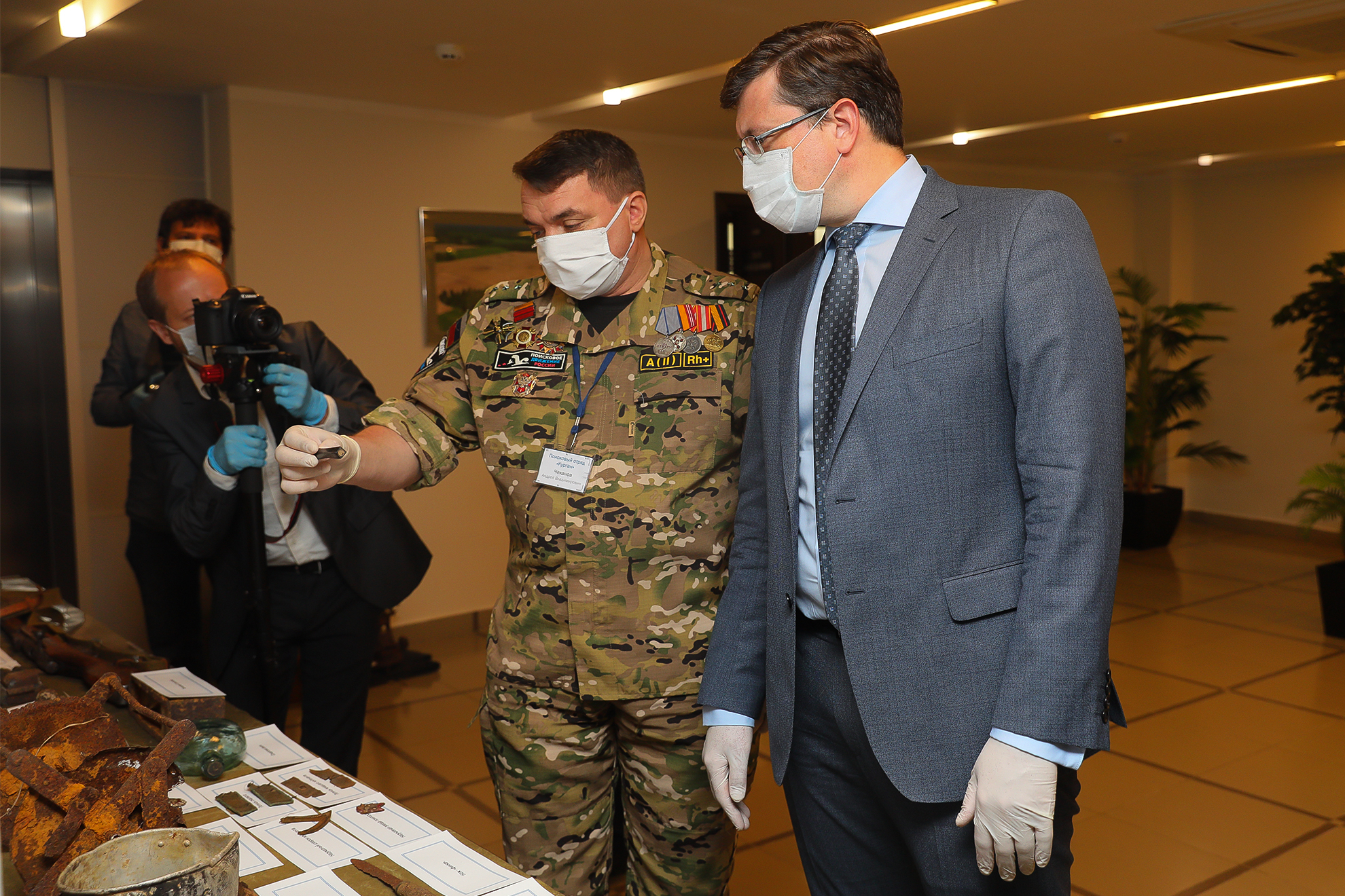 Глеб Никитин вручил капсулу с нижегородской землей участникам поискового отряда «Курган»