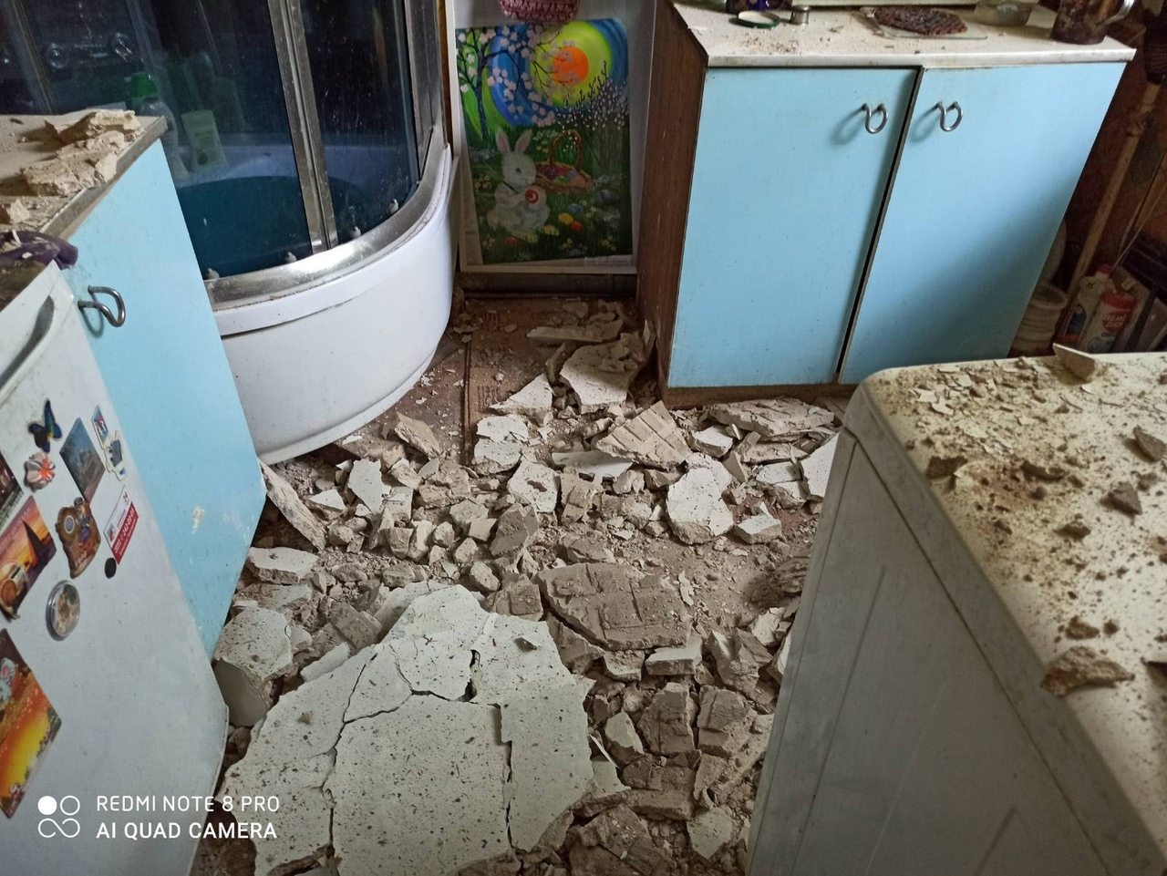 80-летнюю нижегородку едва не зашиб потолок в собственной квартире