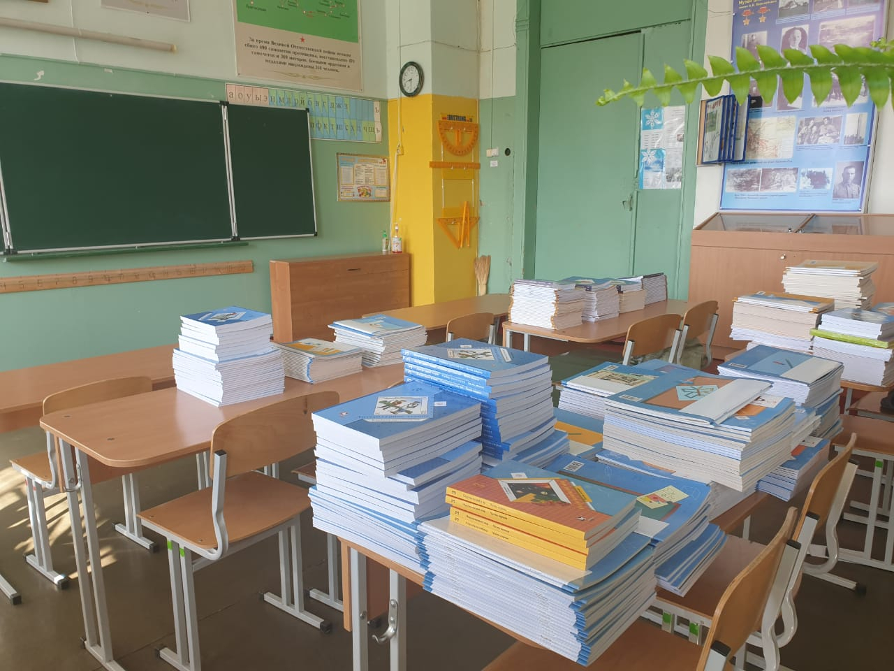 Новые учебники на 432 млн рублей закуплены для нижегородских школ