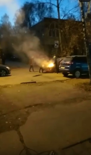 Пьяный гастарбайтер сбил пешехода и задел 2 автомобиля в Нижнем Новгороде (ВИДЕО)