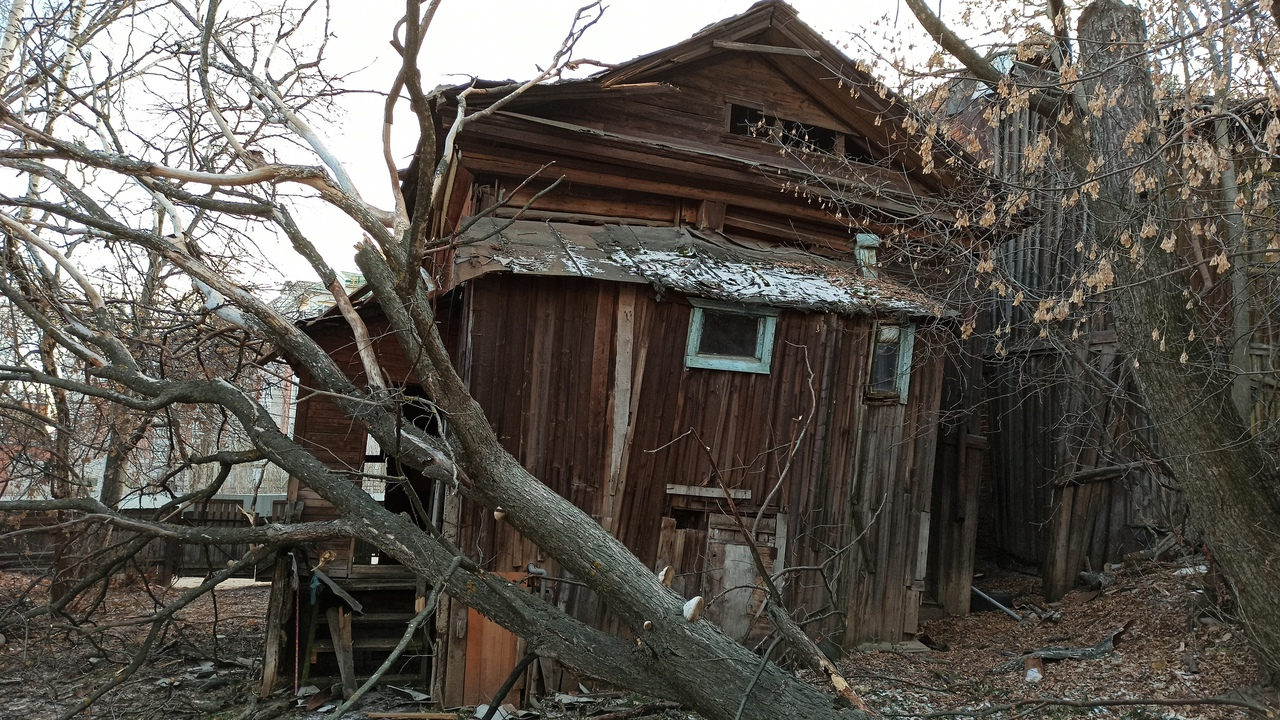 Жители дома с дырявой крышей отказались от предложении администрации
