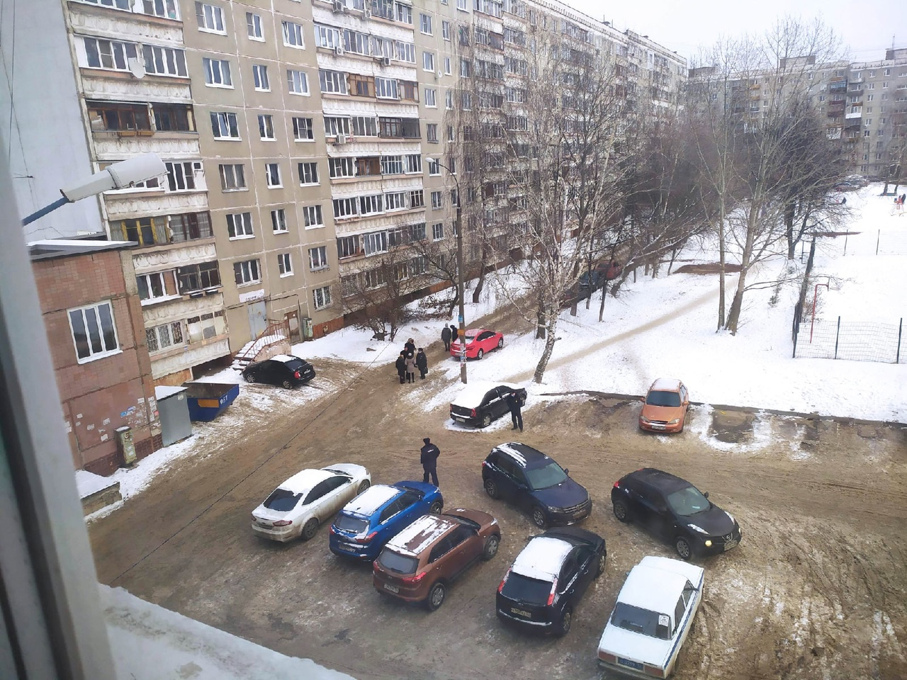 Выпал из окна в Нижнем Новгороде