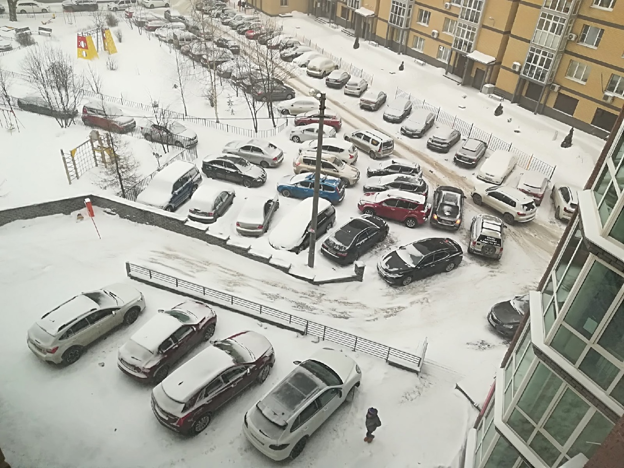 На пяти улицах Нижнего Новгорода запретили парковку автомобилей с 21 января
