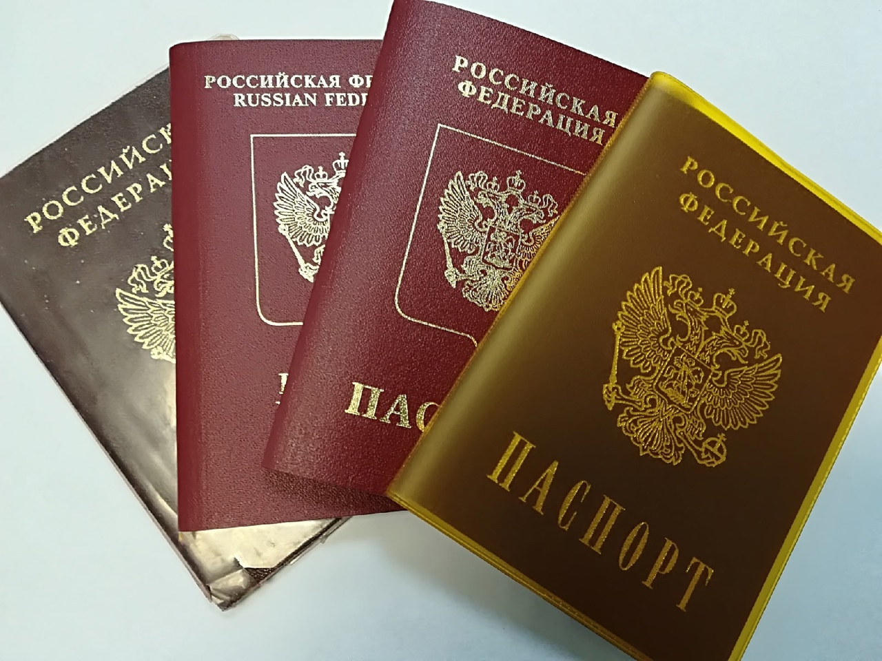 Россиянам запретили ретушировать фотографии на паспорт