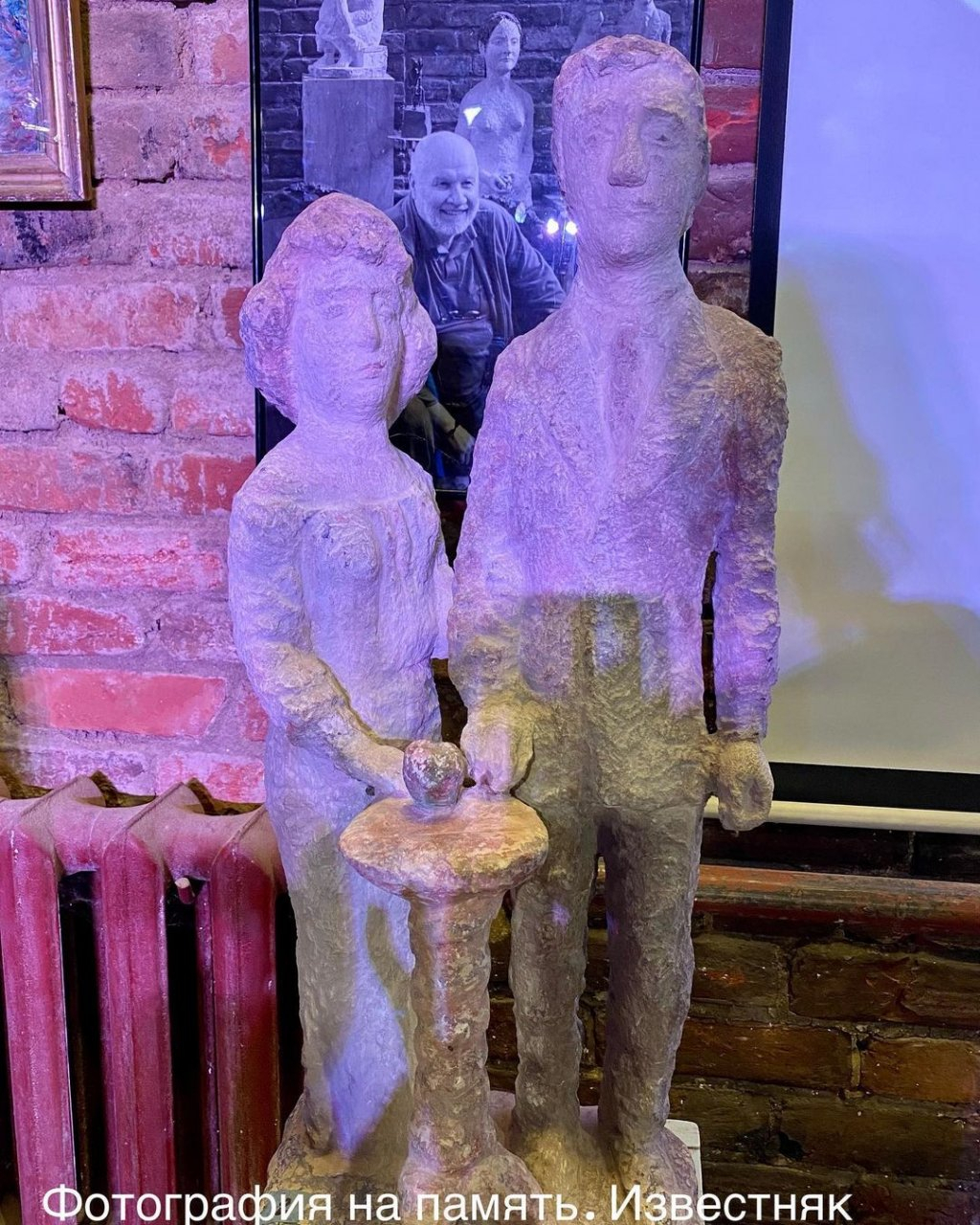 Нижегородский скульптор создал статую Никитина с женой