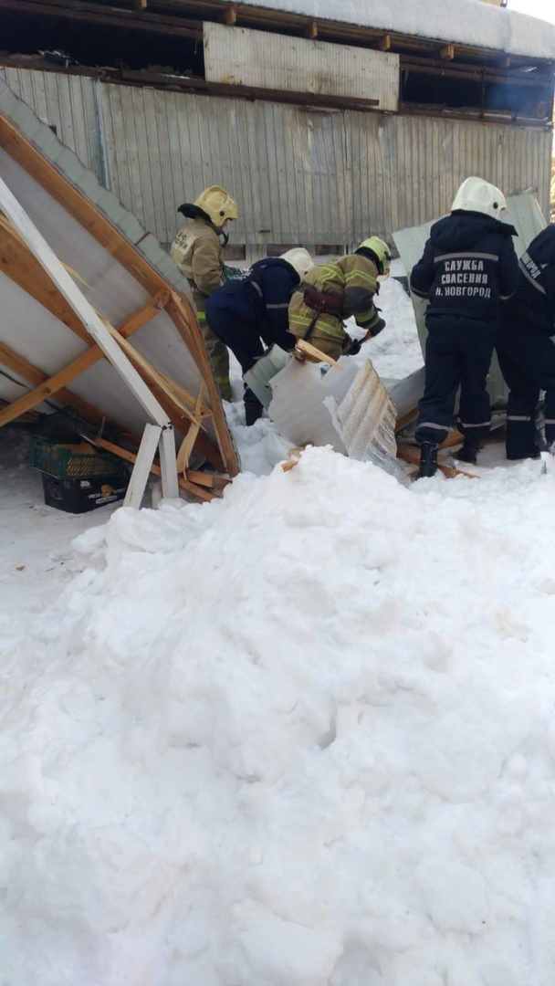 Торговая палатка насмерть придавила женщину в Нижнем Новгороде 19 февраля