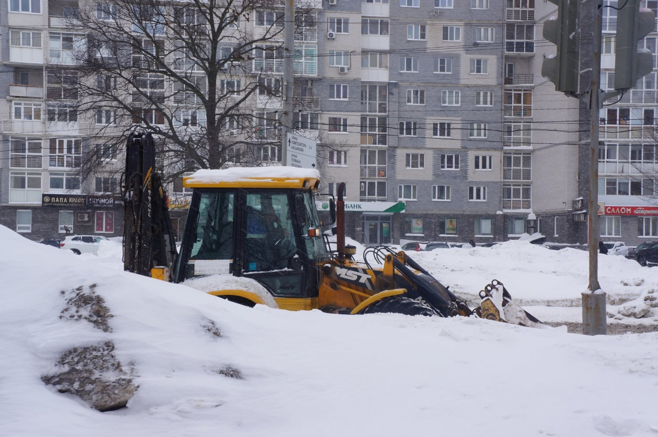 Мэр Нижнего Новгорода призвал наказать ДУКи за плохую уборку снега